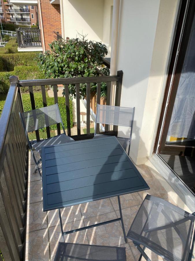 Cabourg T2 Cosy Avec Acces Direct Plage Bagian luar foto